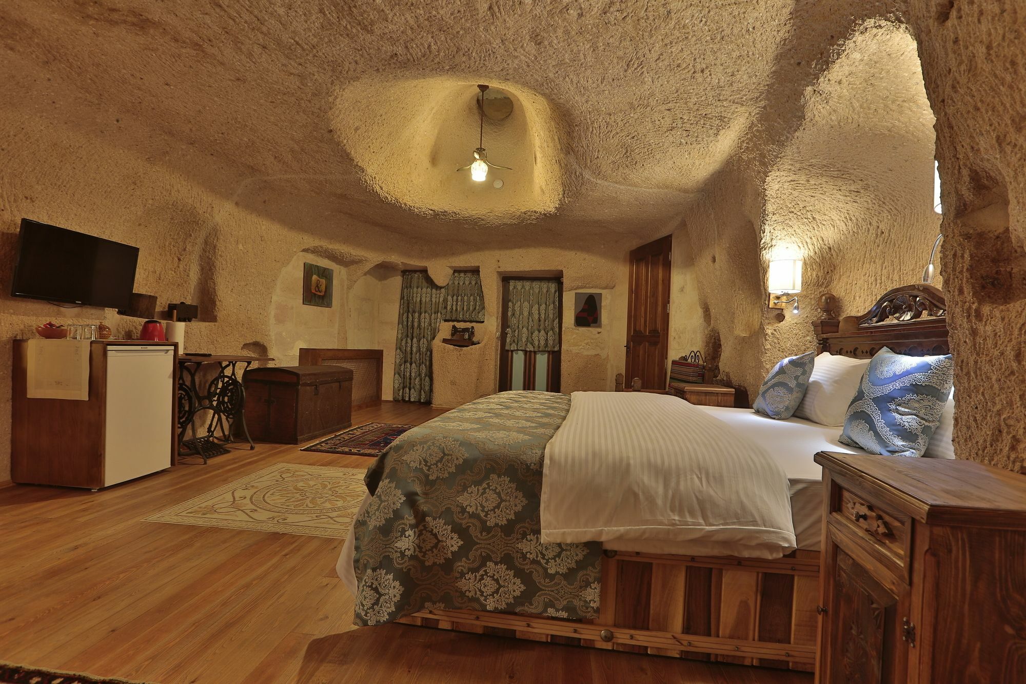 ホテル Three Doors Cappadocia Ibrahimpasa エクステリア 写真